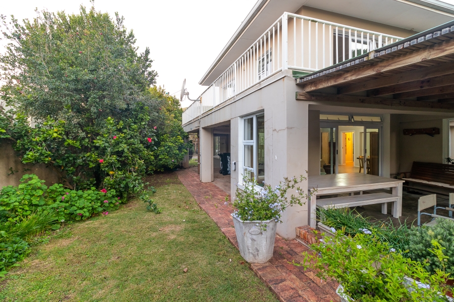5 Bedroom Property for Sale in Kenton On Sea Eastern Cape